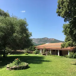 Séjour à la ferme Su Pirastru, Sa Castanza